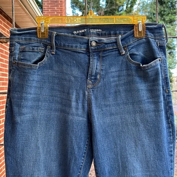 Old Navy Original Mid-Rise Denim Blue Jeans Petite Frayed Hem Distressed 12P - Picture 2 of 16